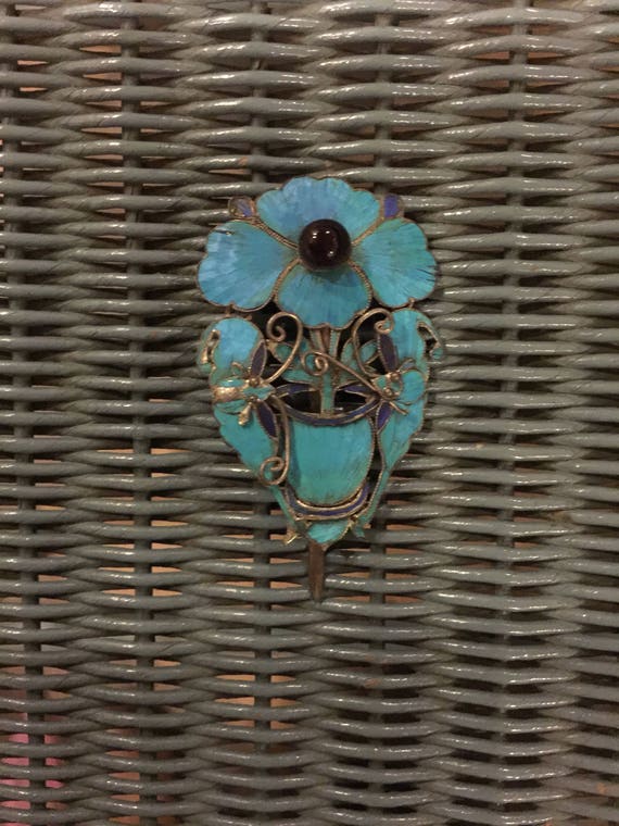Art Nouveau brooch