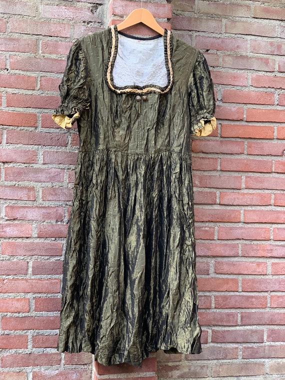 Vintage Dirndl dress in Medium