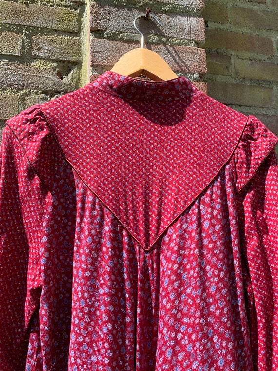 Vintage 1970s Laura Ashley dress - image 4