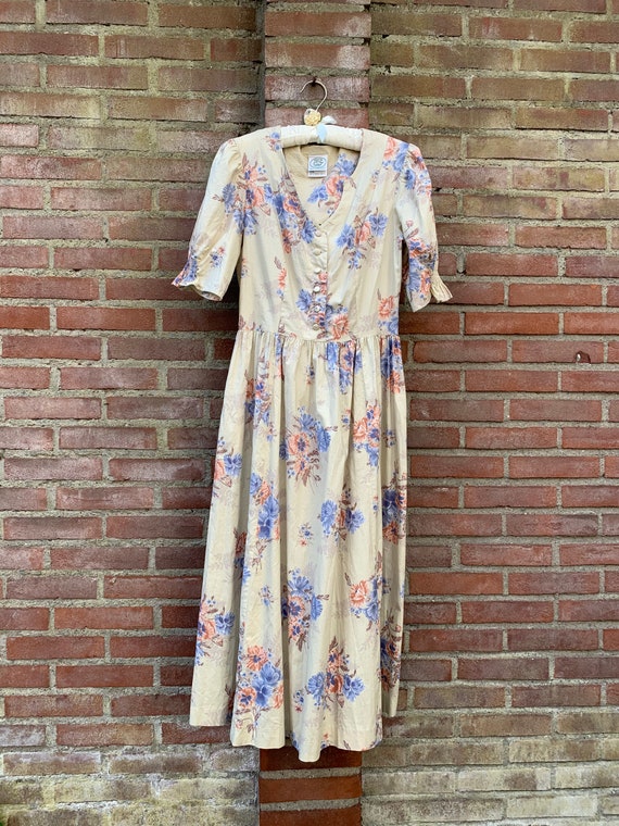 Vintage pale yellow dress by Laura Ashley from th… - image 3