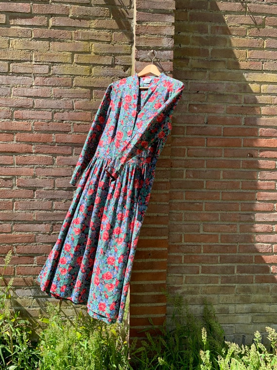 Vintage Laura Ashley dress - image 2