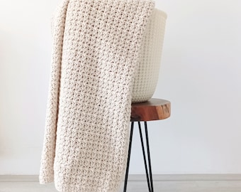 Large Crochet Throw Blanket, Cozy Acrylic Bed Cover, 130x200cm