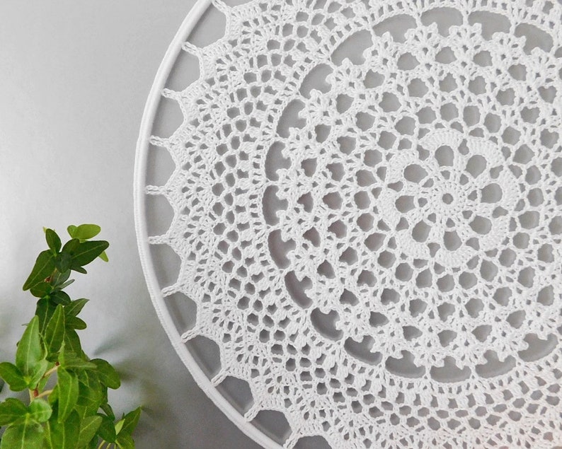 Crocheted Mandala Wall Hanging, Cotton Suncatcher, Cottage Chic Decor (30 or 45 cm) image 4