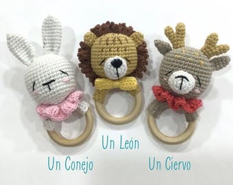 Mordedor de amigurumi. Sonajero de amigurumi. Oveja .