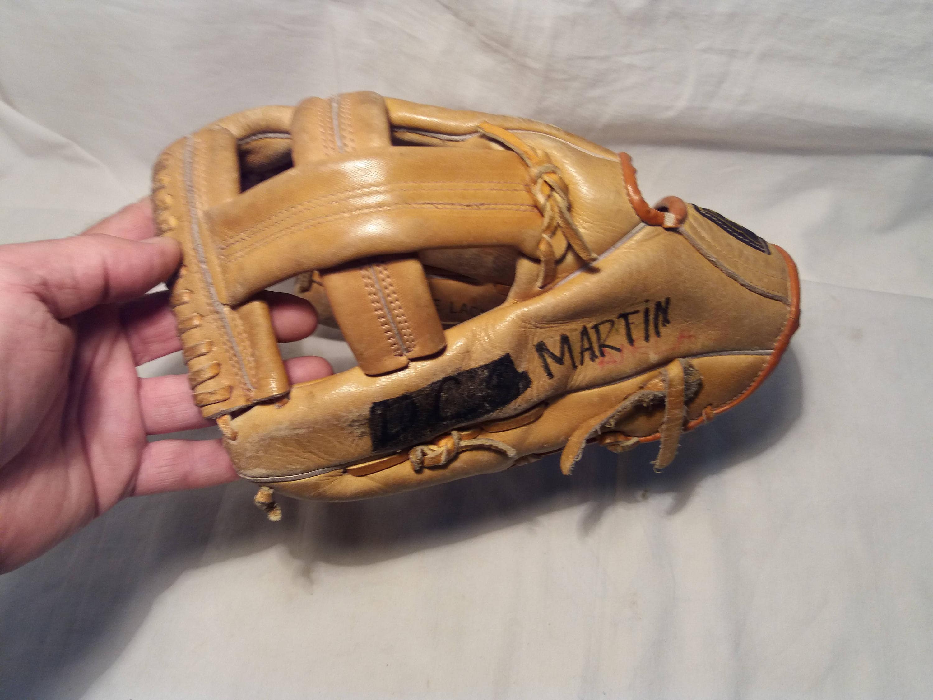 Vintage Light Brown Leather Baseball Glove.brand:xbh - KOREA