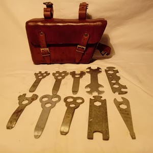 Estuche vintage de cuero marrón hecho a mano para herramientas de bicicleta - SET