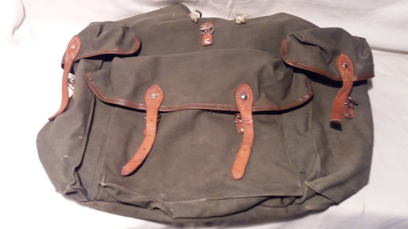 Vintage 1980/'s Military Green Canvas Backpack Large Size