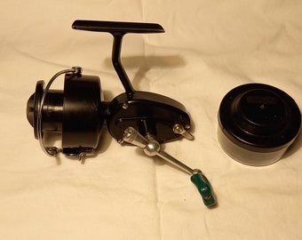 A Vintage 1950s/60s Mitchell 300 Spinning Reel in Very Good Condition 