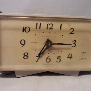 Vintage Desktop Alarm Electric Clock,,GENERAL ELECTRIC&#39;&#39; - Mod.7270 KA