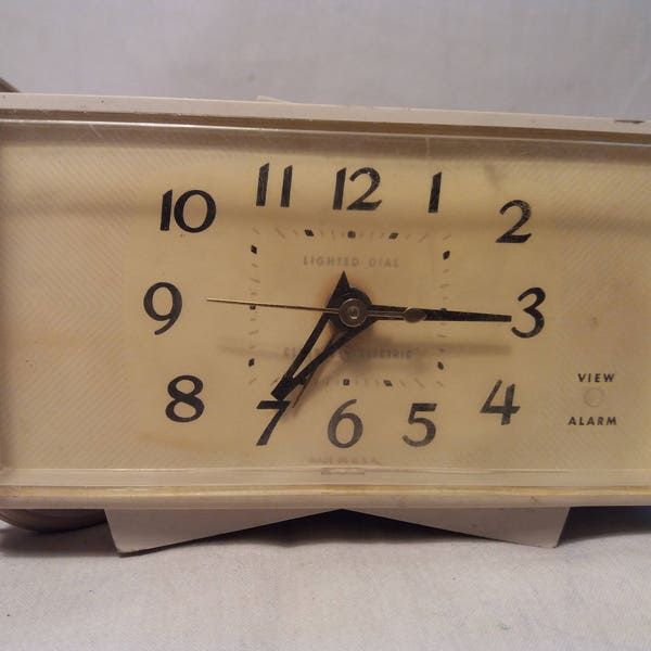 Vintage Desktop Alarm Electric Clock,,GENERAL ELECTRIC'' - Mod.7270 KA