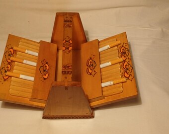Vintage 1970&#39;s Handmade Wooden Cigarette Box