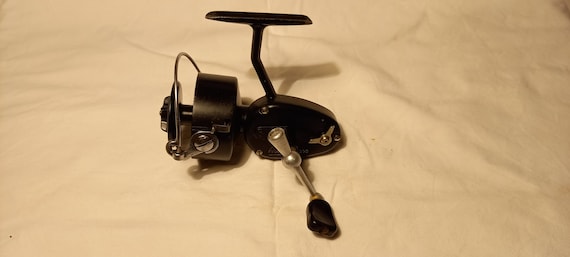 Vintage MITCHELL 300 Spinning Spin Fishing Reel.made in FRANCE 
