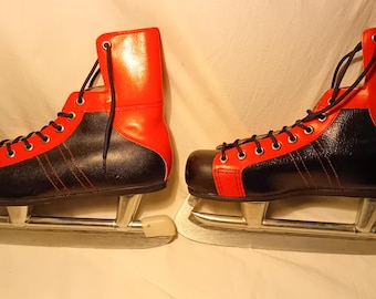 Vintage Leather Junior Ice Hockey Skates.NEW