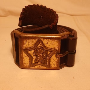 Cinto de couro de soldado do exército búlgaro vintage da década de 1970
