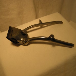 Vintage Mechanic Trimmer For Haircut - Brand: DELTA - SOLINGEN