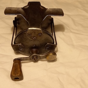Moulinet De Pêche Vintage PRATIC - Fabriqué En France