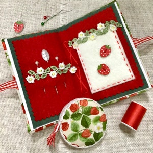 Strawberry Needle Case with Scissor Pocket / Handmade Needle Book