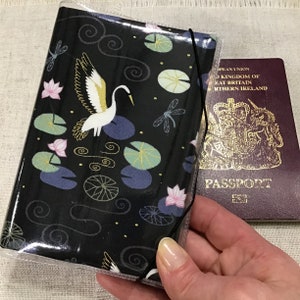 Handgemachte Reisepasshülle / Brieftasche / Stoffpasshülle