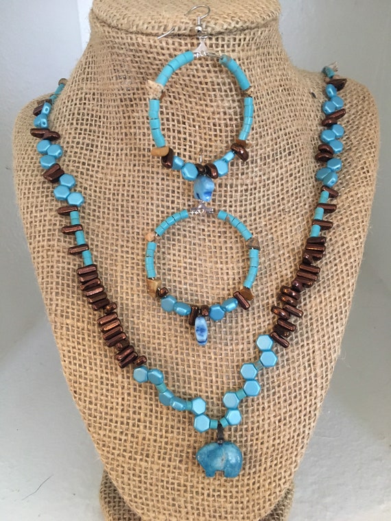 Southwest Inspired Turquoise and Copper Beaded Necklace and Earrings with Bear Pendants