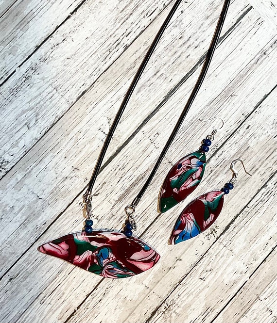 Jewel Colors Freeform Pendant Set