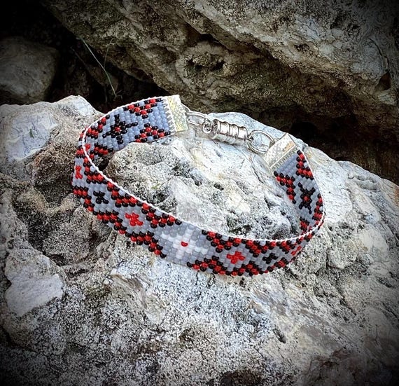 Beaded  Bracelet  Star and Cross Design in Red