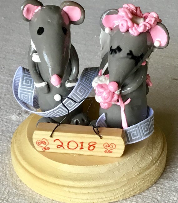 Happy Mouse Couple Wedding Cake Topper
