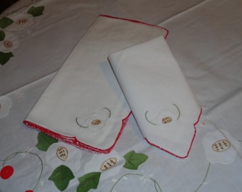 SUMMER SPECIAL 54" by 70" Vintage White Tablecloth with Red & Green Applique Embroidery with 6 Napkins Tea or Luncheon Set