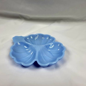 Vintage Doric Delphite Clover Candy Dish Light Blue Jeannette