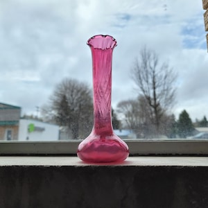Pilgrim Cranberry Bud Vase, MCM Vintage Pink Glass