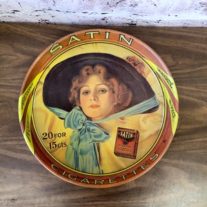 Vintage Mid Century Satin Turkish Cigarettes Collector&#39;s Lithograph Round Tin Serving Tray