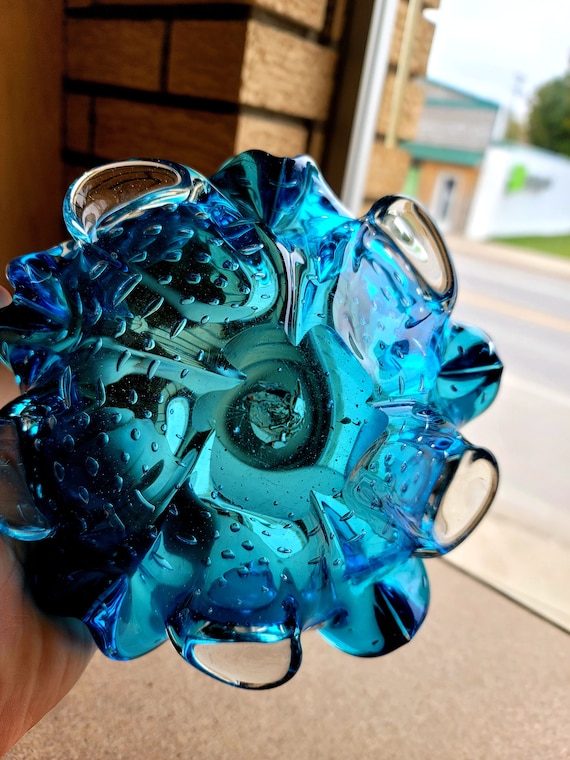murano　ブルー＆クリア　アートガラス　 アッシュトレイ　灰皿　イタリア製 Murano Art Glass Controlled Bubble Clear to Blue Cased - MCM - Mid