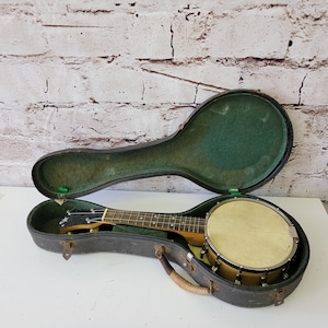 Slingerland Tenor Banjo circa 1920 Walnut/Calfskin