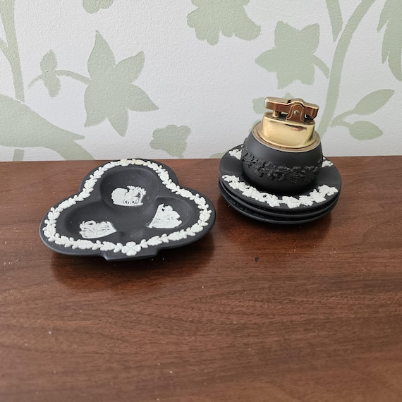 1950’s Vintage Black Porcelain WEDGWOOD Lighter and Ashtrays, Table, Cigar,  Cigaret or Candle Lighter