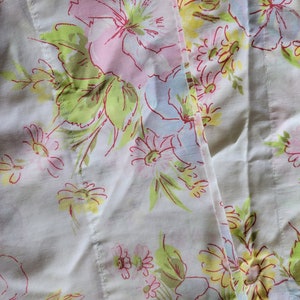 Vintage 60s/70s Floral Flat Pillowcases Pair