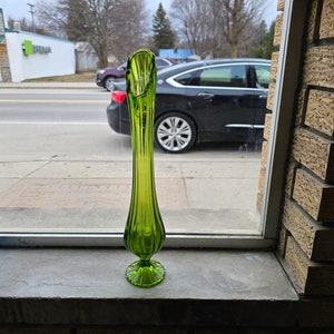Vintage LE Smith Bittersweet Swung Bud Vase, MCM, Art Glass, Mid Century