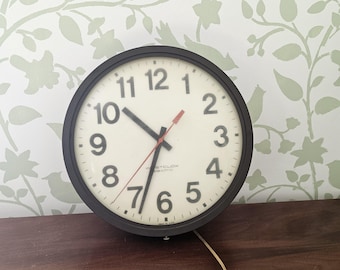 Westclox Office, School wall clock,  model 26135, Made in USA, 14"