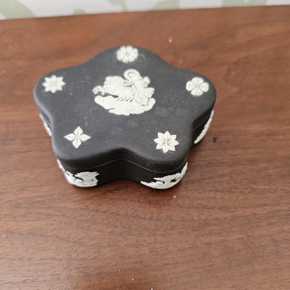 【めっちゃ変わる】 Vintage wedgwood Gem - jasperware black 食器