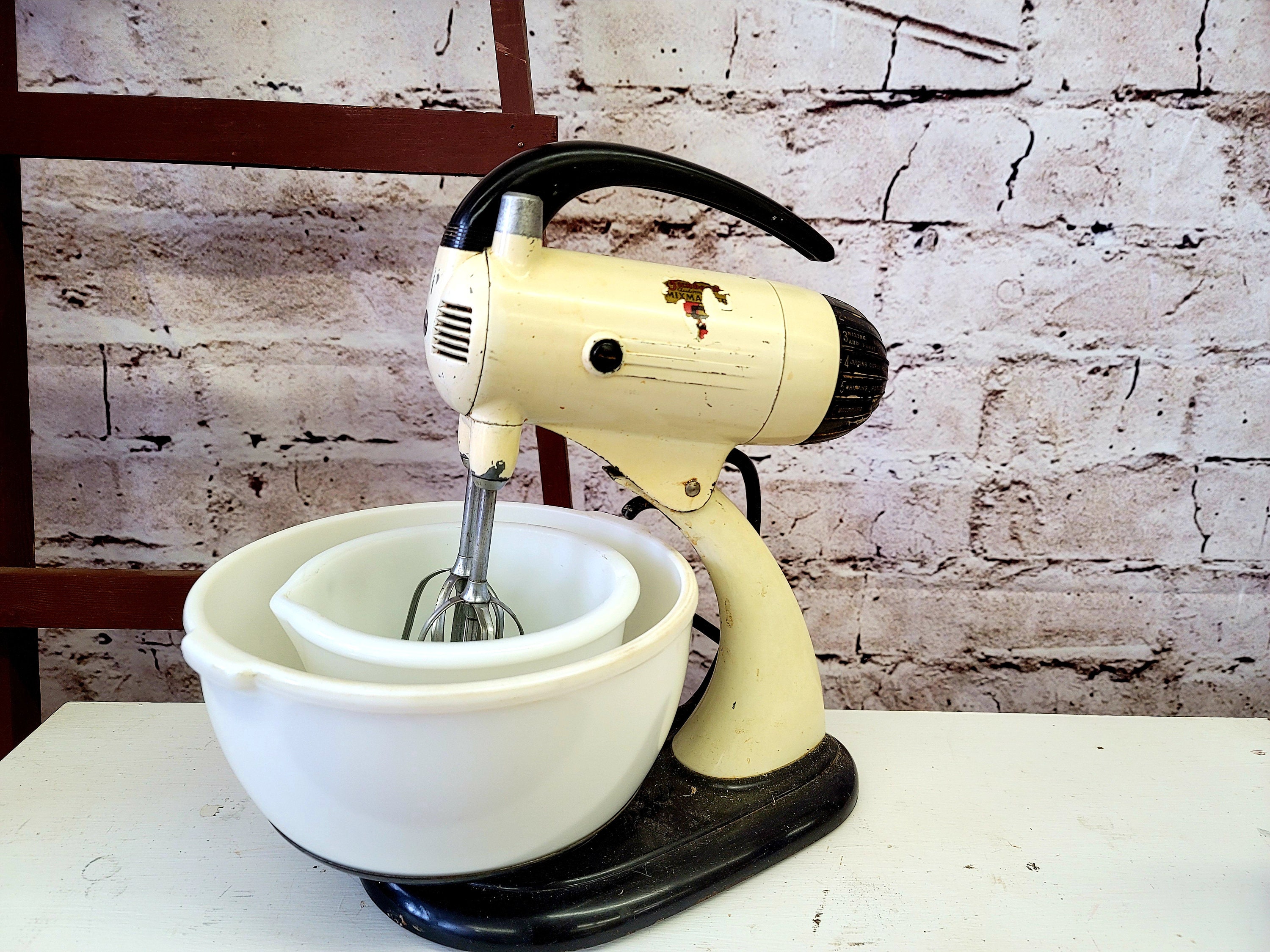 Mid Century Hamilton Beach Model G Mixguide Stand Mixer With Removable Hand  Mixer, Includes 2 Pyrex Mixing Bowls 