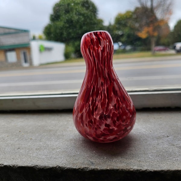 Hand Blown Art Glass Bud Vase Red White Murrhina Marble Confetti Swirl