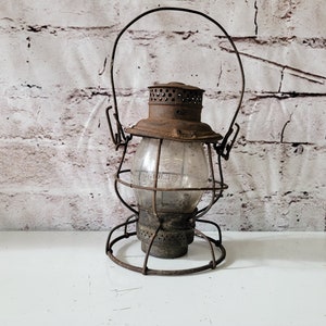 c1910 Chicago and North Western Railway Tall Globe Railroad lantern