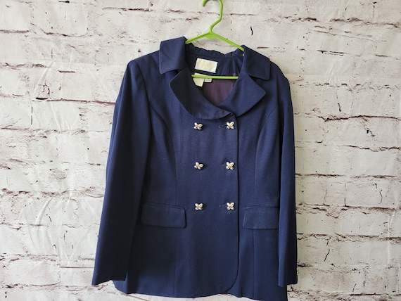 Navy blazer top with silver buttons