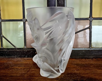 Lalique, Martinets Crystal Vase Clear & Frosted