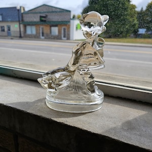 Vintage L.E. Smith Clear Glass Girl with Geese Figurine Sculpture – 7.75” tall