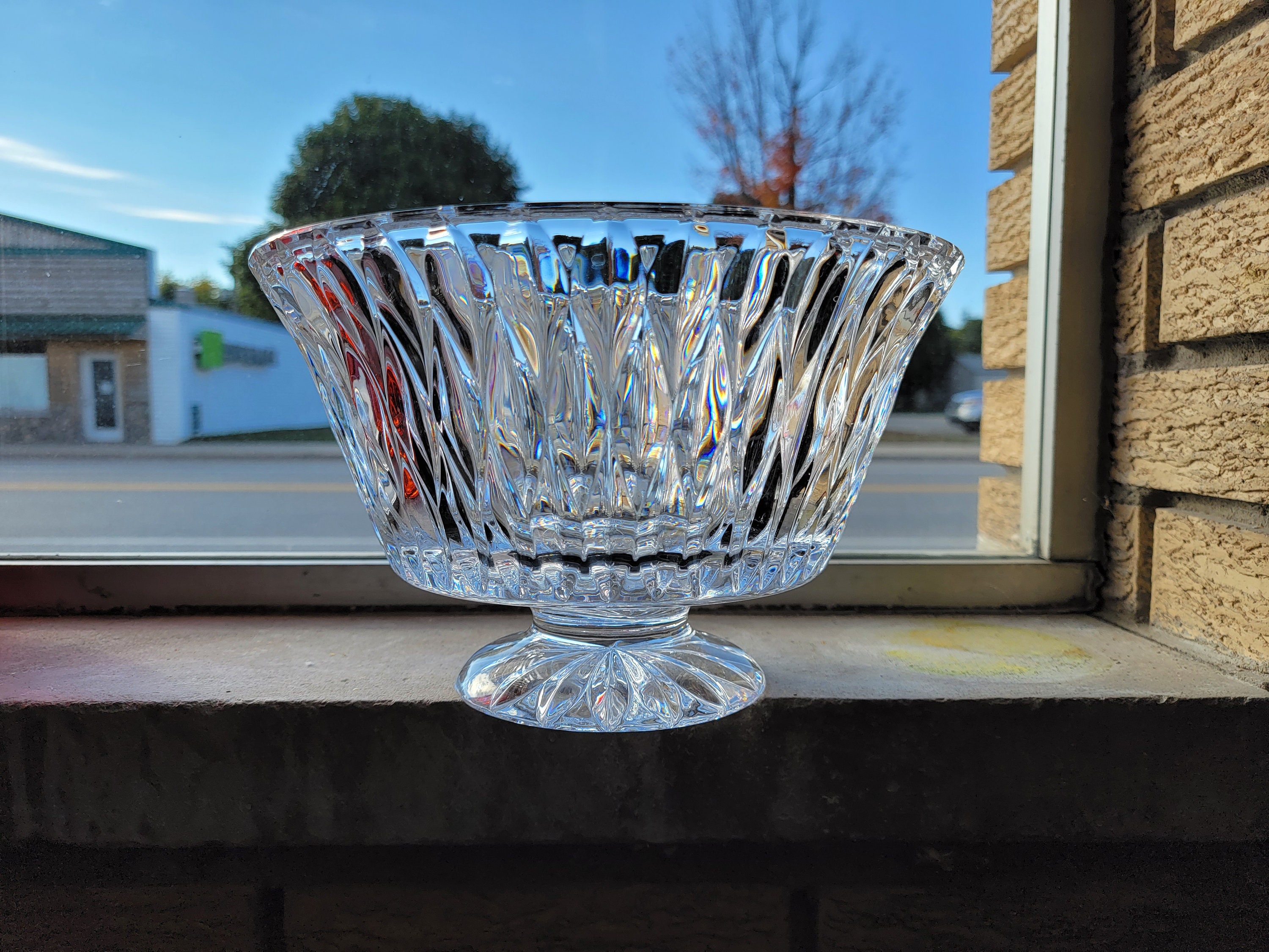FRISCO Chevron Design Glass Bowl with Silicone Sleeve, Medium: 4