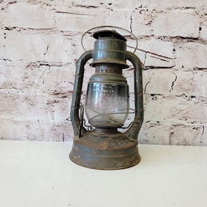Vintage Dietz Lantern No. 2 D-Lite USA Made NY Oil Lantern