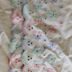 Vintage 60s/70s Floral Flat Pillowcases Pair