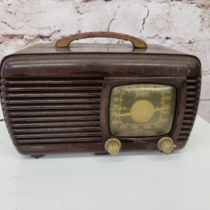 1940 Zenith 6D10 AM Bakelite Radio, Art Deco