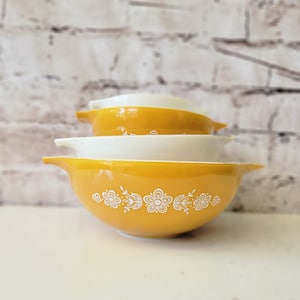 Vintage Pyrex Butterfly Gold Cinderella Mixing Bowls Set of 4