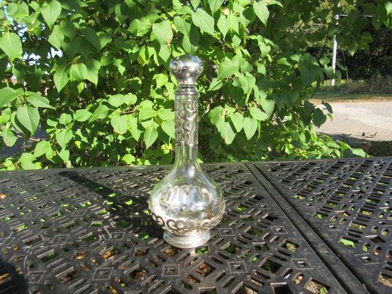 Vintage Perfume Bottle, Vanity Bottle Glass With … - image 3