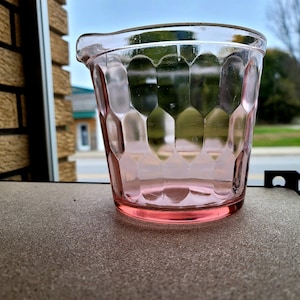 Vintage Jeannette Hex Optic &quot;Honeycomb&quot; Pink Bucket Reamer Bottom